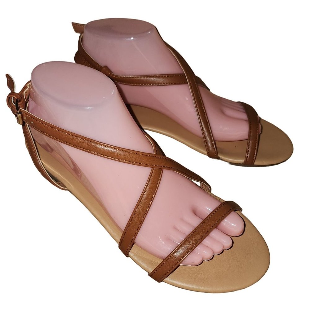 Women's Forever 21 Strappy Brown Sandals 9 Summer Beach Footwear Shoes
